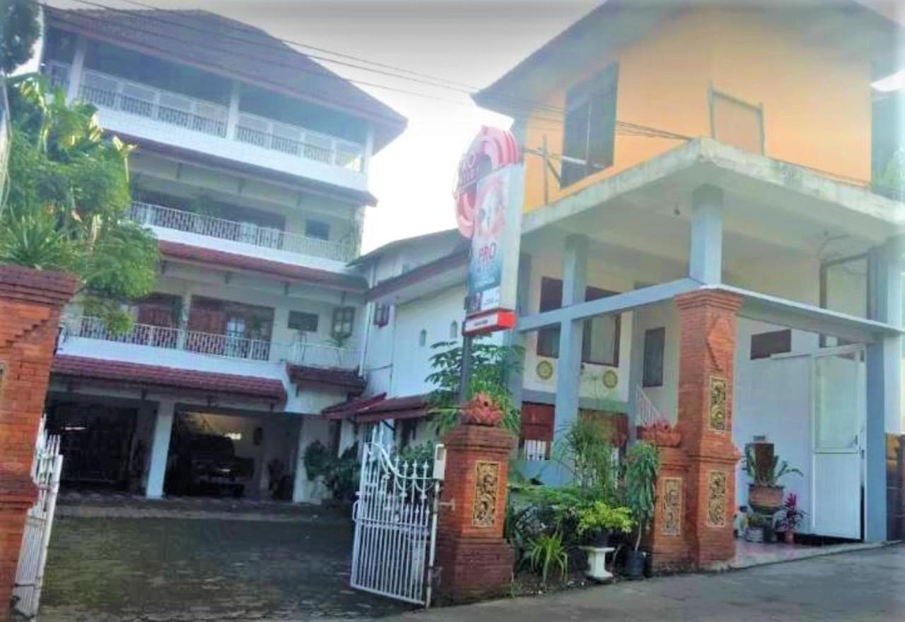 Wisma & Kantin Amanda Mojokerto Extérieur photo