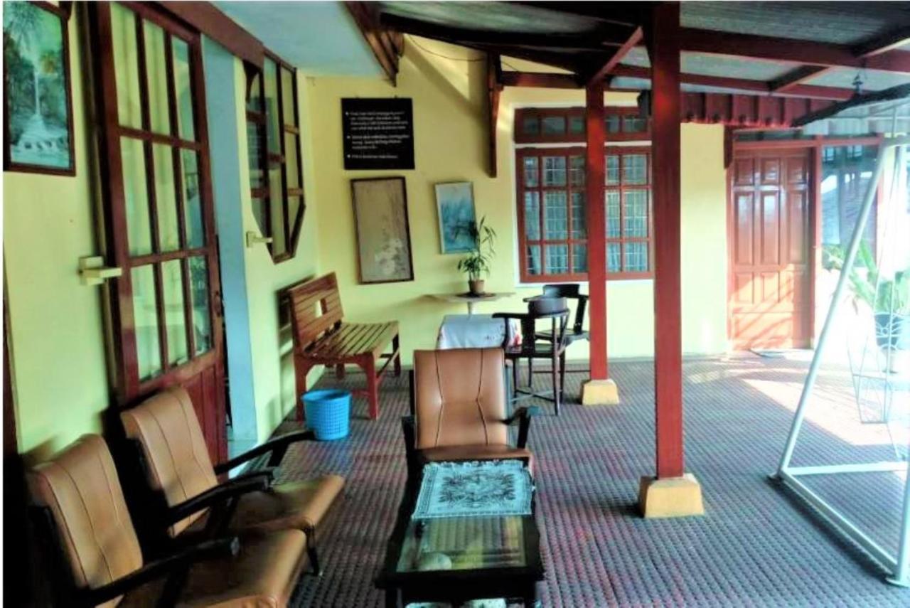 Wisma & Kantin Amanda Mojokerto Extérieur photo